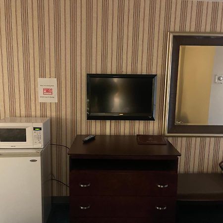 Dollinger'S Motor Inn Albion ภายนอก รูปภาพ