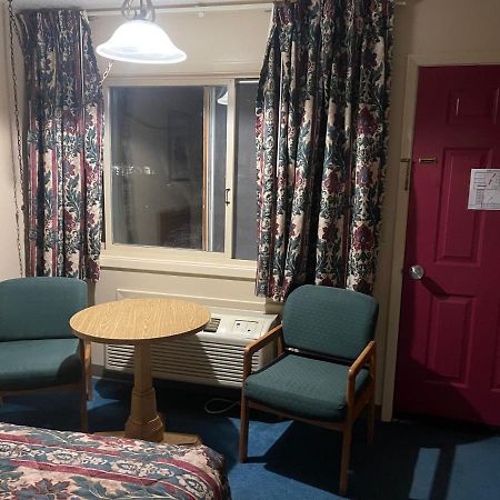 Dollinger'S Motor Inn Albion ภายนอก รูปภาพ