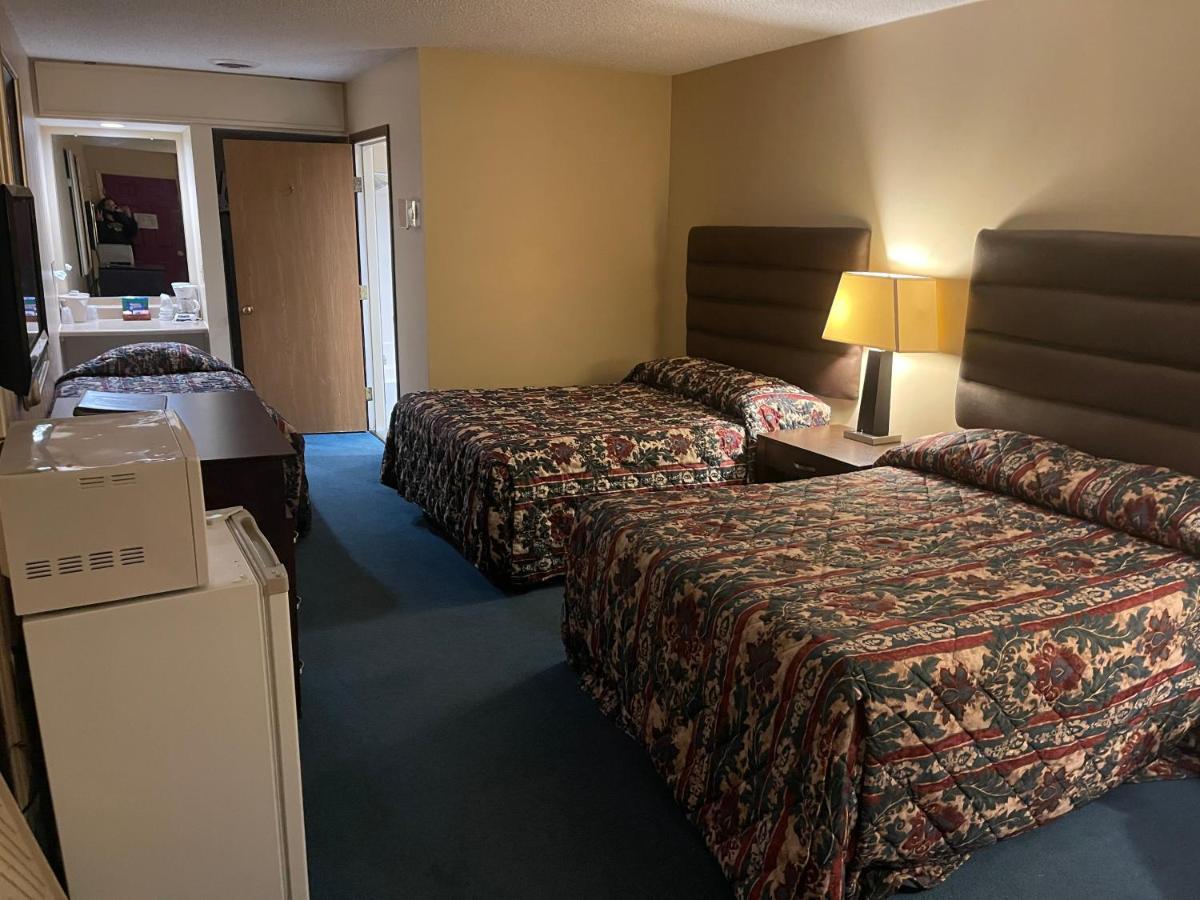 Dollinger'S Motor Inn Albion ภายนอก รูปภาพ