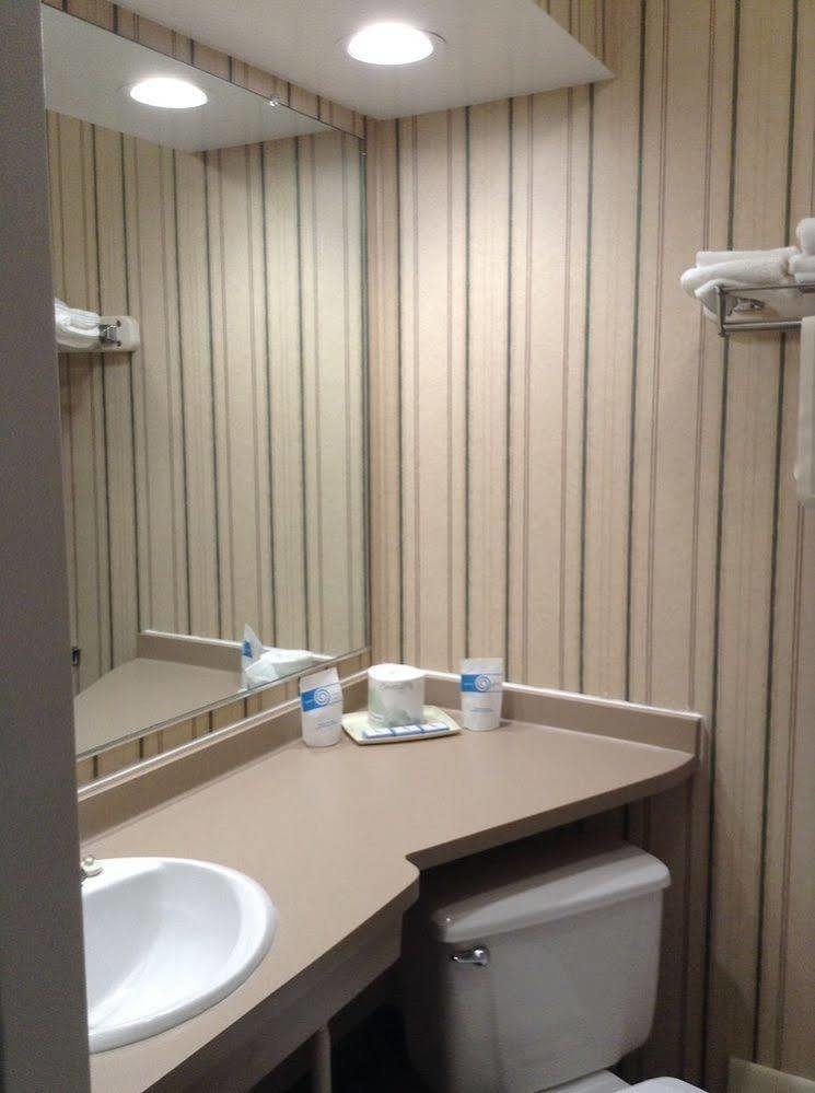 Dollinger'S Motor Inn Albion ภายนอก รูปภาพ